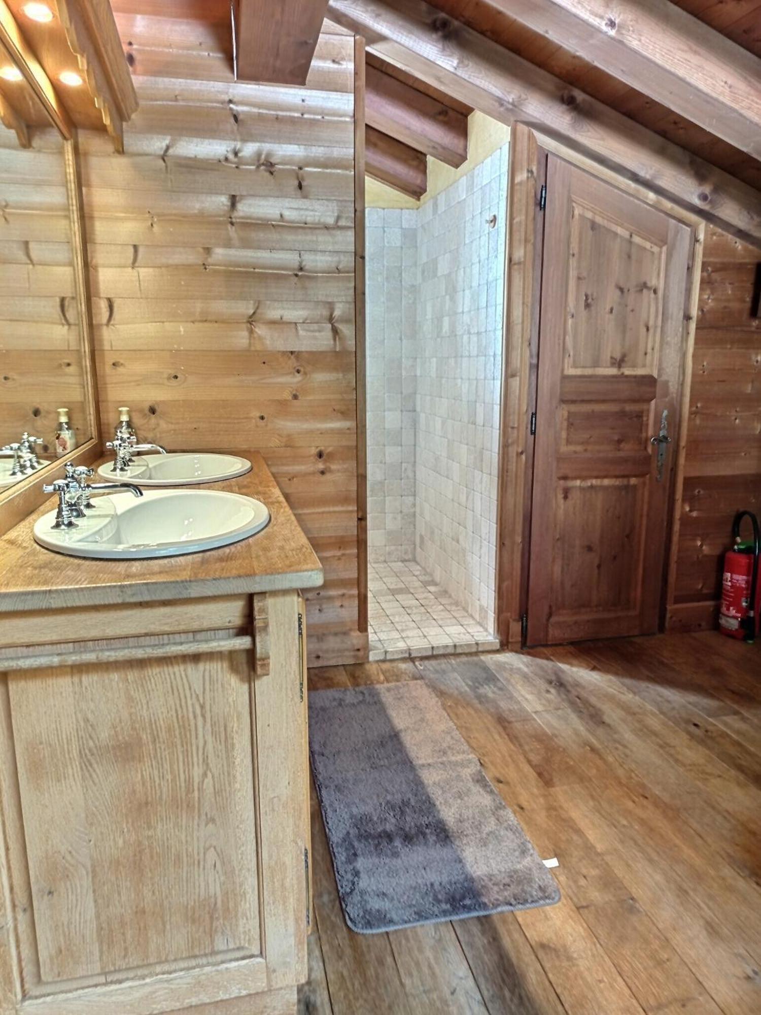 Spacieux A Pour 9 - Vue Panoramique Mont-blanc, Jacuzzi, Jardin & Parking Chalet *