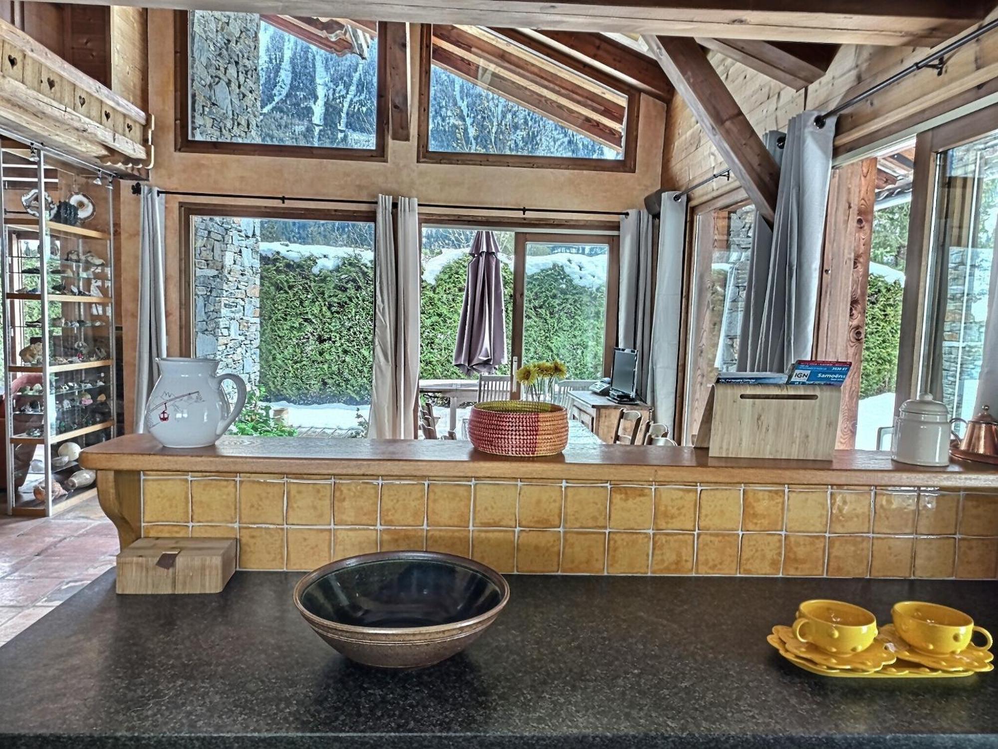 Chalet Spacieux A Pour 9 - Vue Panoramique Mont-blanc, Jacuzzi, Jardin & Parking *