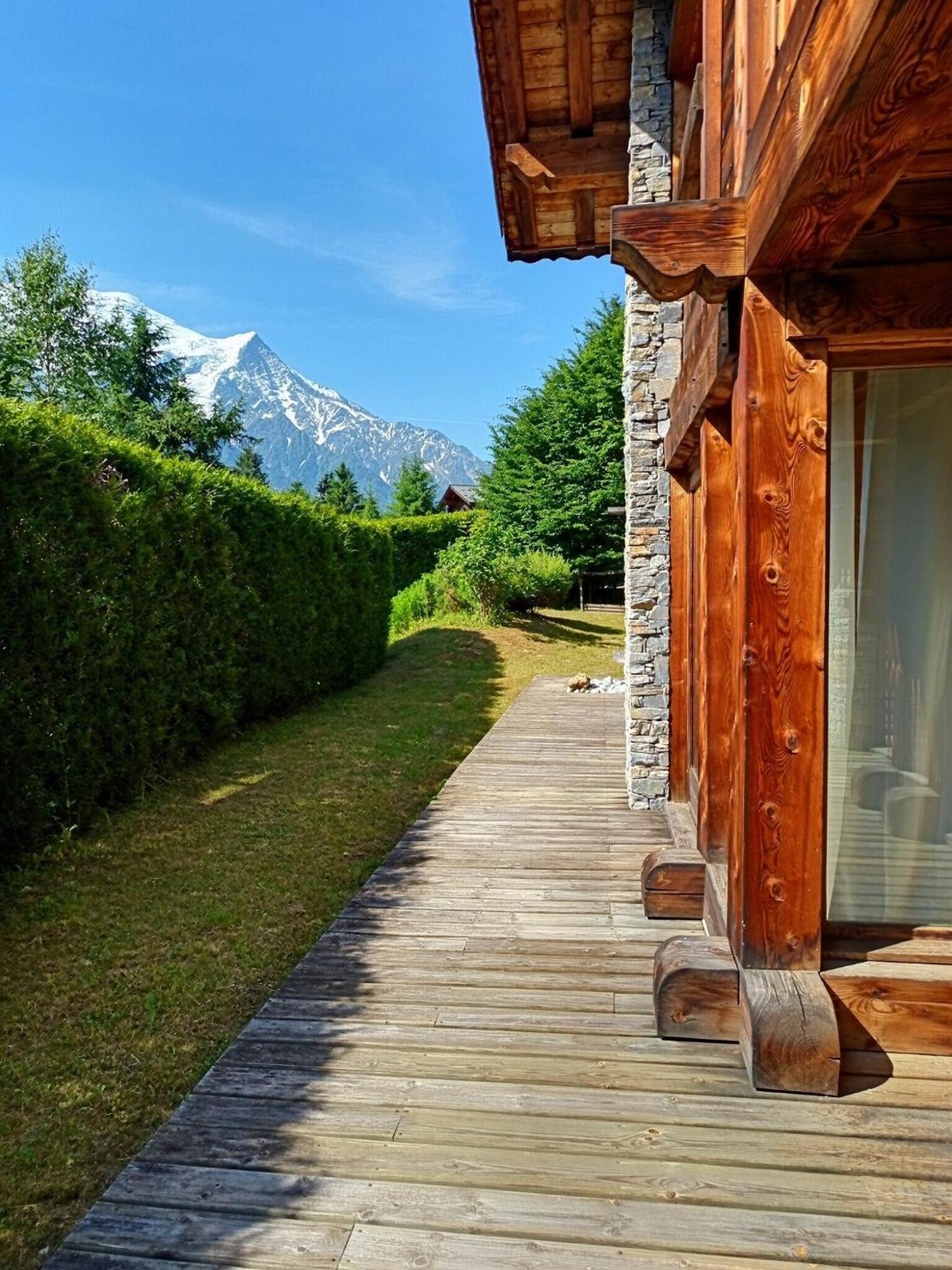 Spacieux A Pour 9 - Vue Panoramique Mont-blanc, Jacuzzi, Jardin & Parking Chamonix